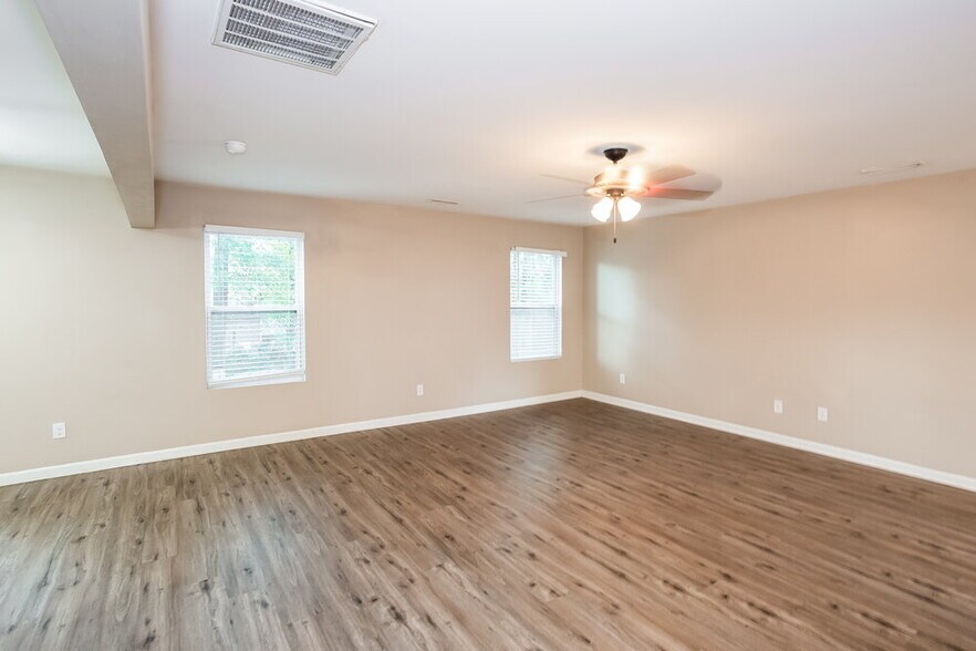 Building Photo - 6434 Matlea Ct