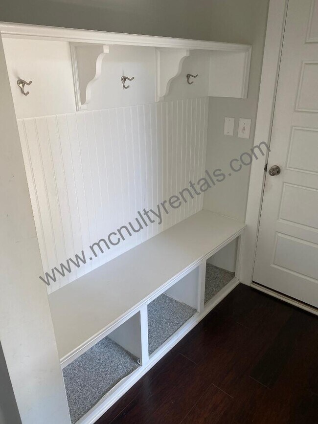 Building Photo - 4221 Courtly Ln