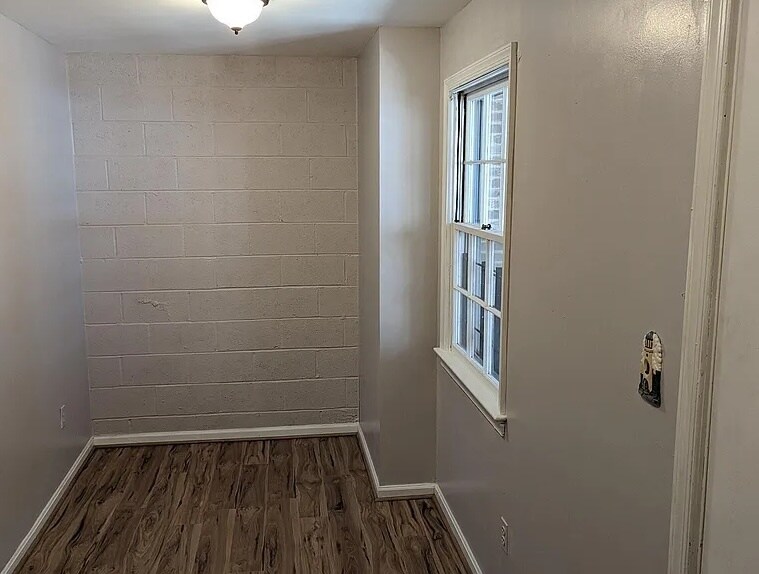 Building Photo - 1902 Curtis Ct SE