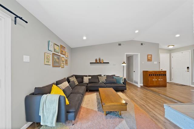 Building Photo - 1400 Lorrie Dr