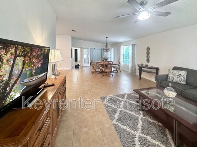 Building Photo - 6090 Benevento Dr