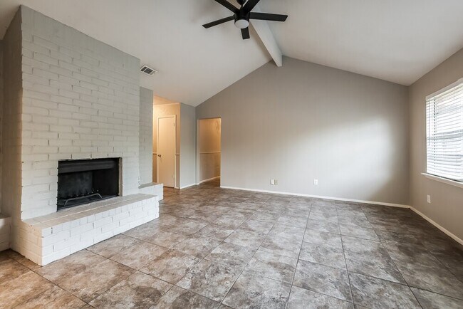 Building Photo - 22415 Millgate Dr