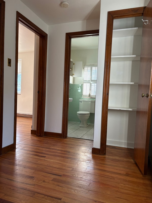 Building Photo - 6318 Glenview Pl