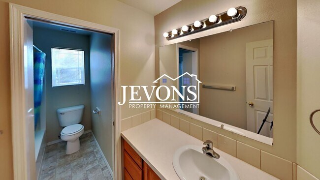 Building Photo - Enjoy this beautiful West Valley home with...