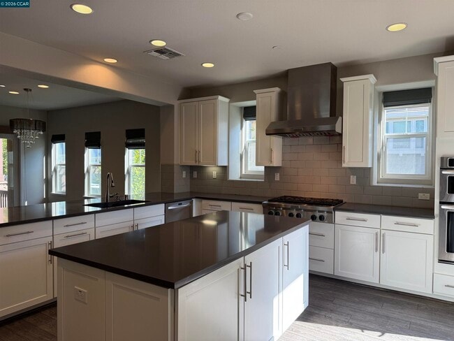 Building Photo - 64 Persimmon Walk
