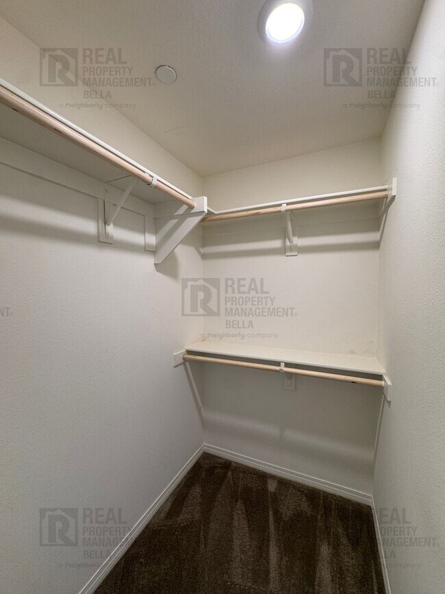 Building Photo - Spacious Menifee Home with Open Floor Plan, Walk-In Closets & Covered Patio