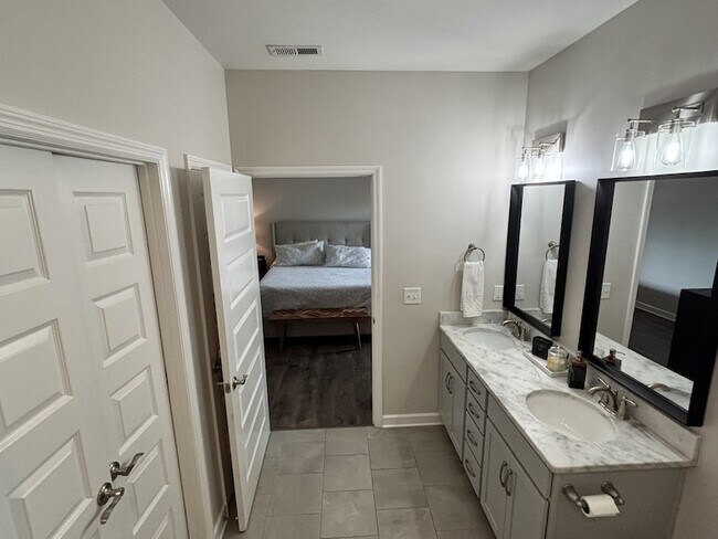 Building Photo - 155 Spade Leaf Boulevard Unit
