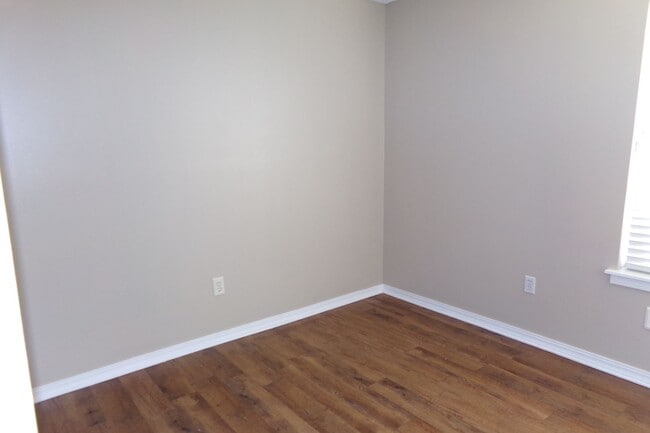 Building Photo - 1520 W Kentucky Ave