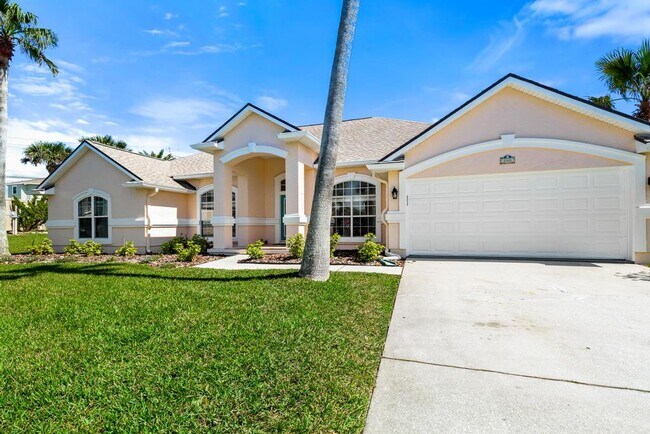 Building Photo - 200 Islamarada Ct