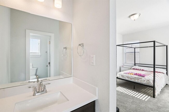 Building Photo - 4608 Pleasant Pl