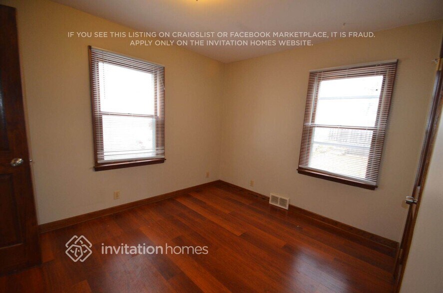 Building Photo - 5753 27th Ave S