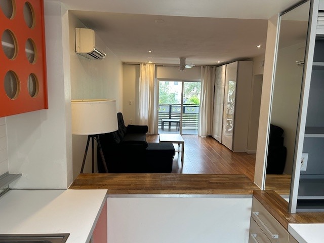 Building Photo - 534 4th Ave S