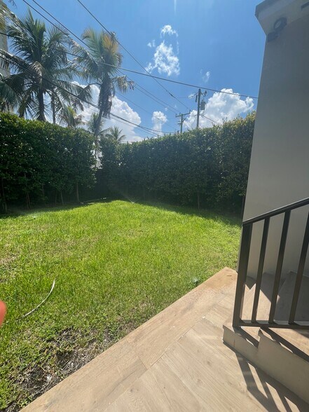 Building Photo - 2510 SW 27th St