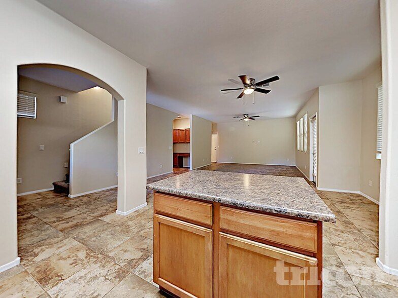 Building Photo - 4376 E Selena Dr