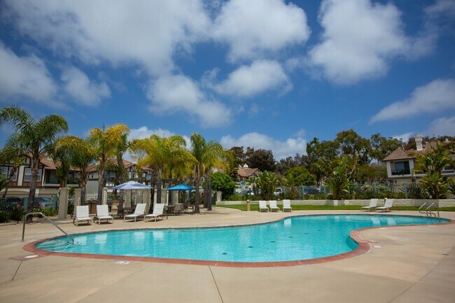 Building Photo - 593 Sweet Pea Pl