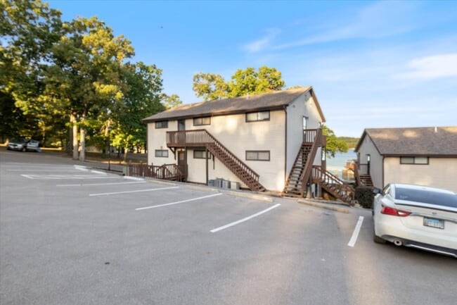 Building Photo - 6620 Weston Point Dr