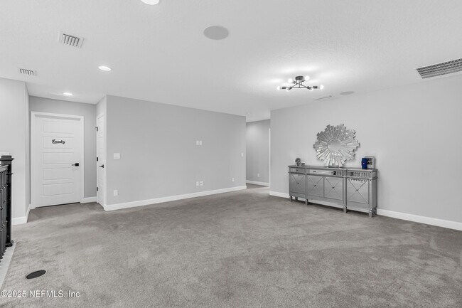 Building Photo - 194 Napo Wy