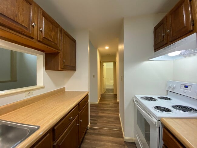 Building Photo - 521 Pine St