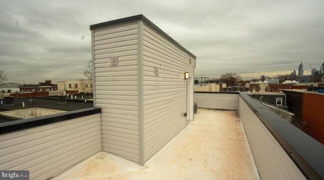 Building Photo - 339 Wiota St