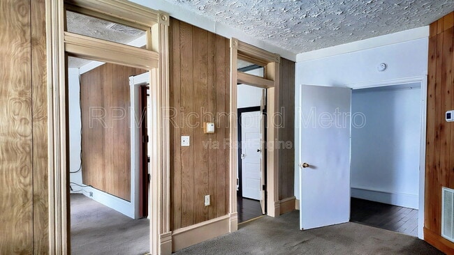 Building Photo - 707 2nd Ave
