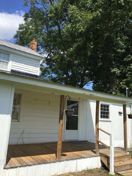 Building Photo - 1040 Evan Perry Rd