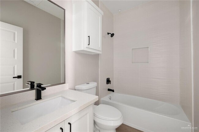 Building Photo - 10 Northwestern Ave