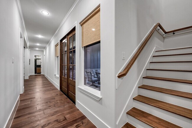 Building Photo - 15937 Stagecoach Rd