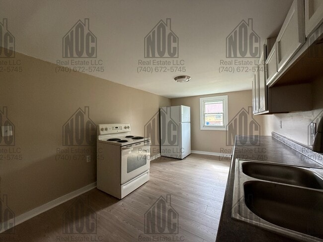 Building Photo - 607 Slocum Ave