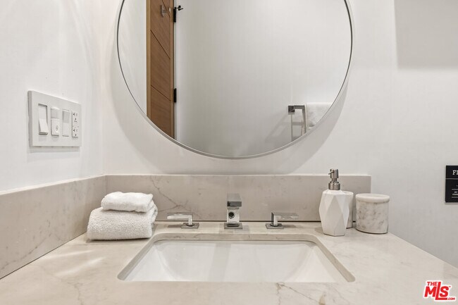 Building Photo - 22747 Erwin St