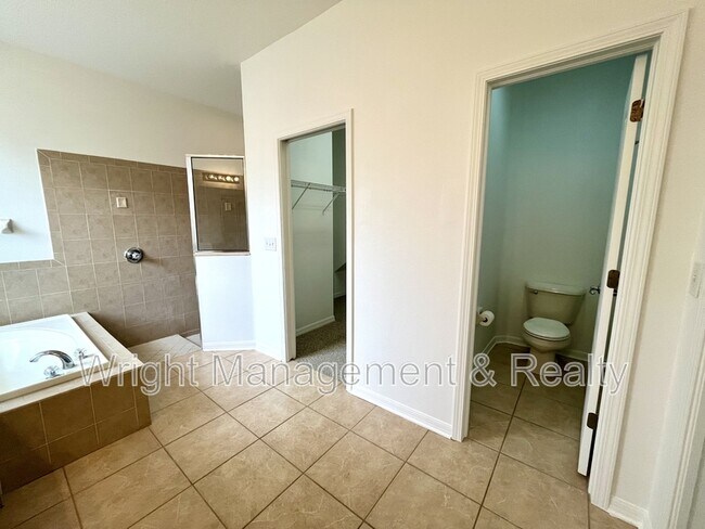 Building Photo - 15902 Cedar Elm Terrace