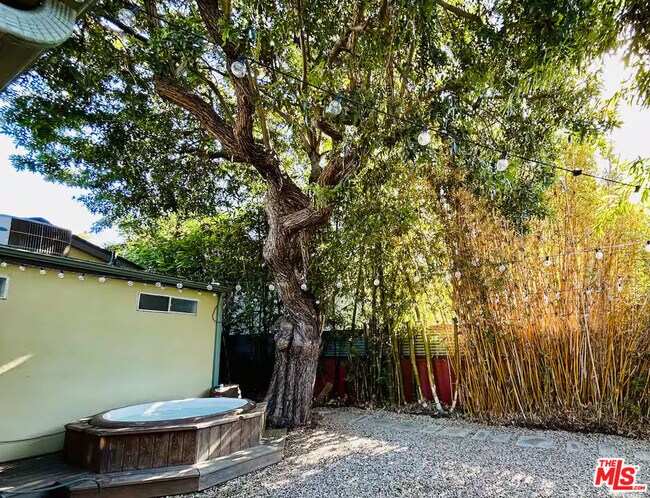 Building Photo - 3617 Maplewood Ave