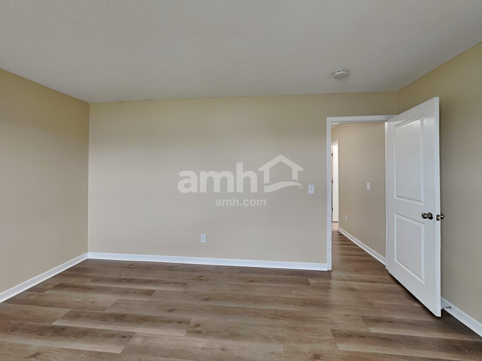 Building Photo - 583 Virginia St