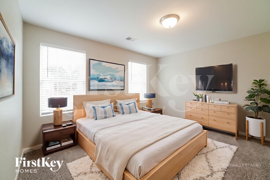 Building Photo - 221 Lantana Crossing