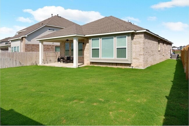Building Photo - 316 Amista Dr