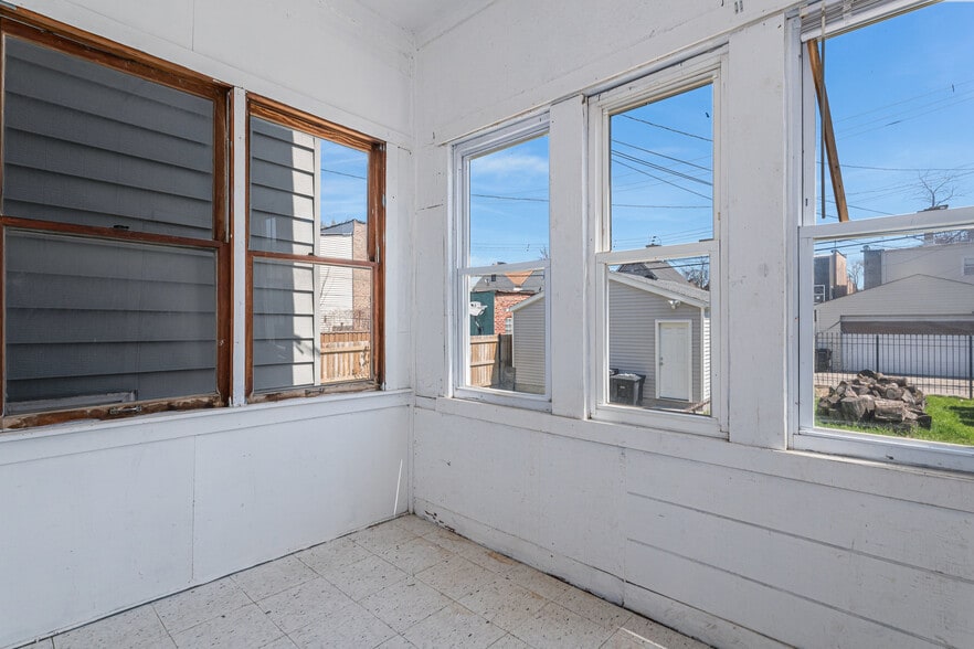 Building Photo - 2439 S Millard Ave