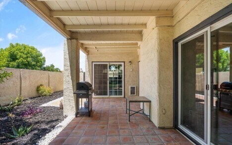 Building Photo - 3029 W Sierra St