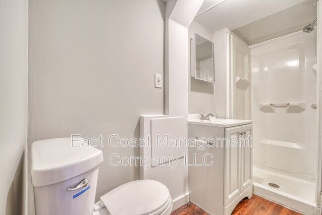 Building Photo - 9616 Mason Ave