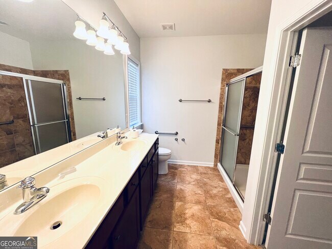 Building Photo - 130 Magic Lily Dr