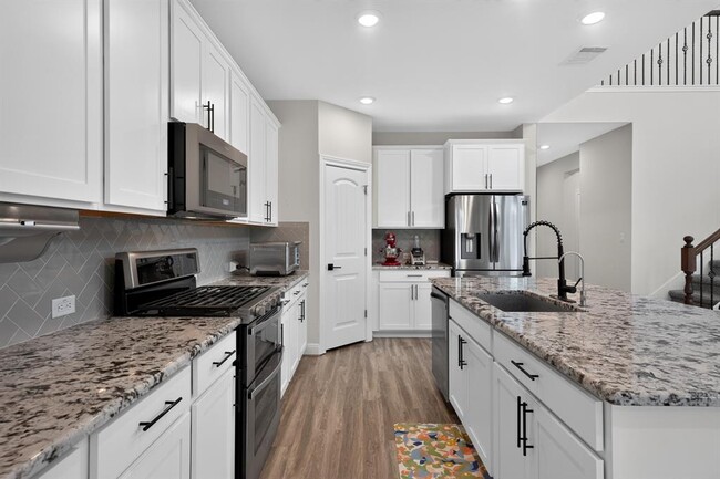 Building Photo - 208 Windom Way