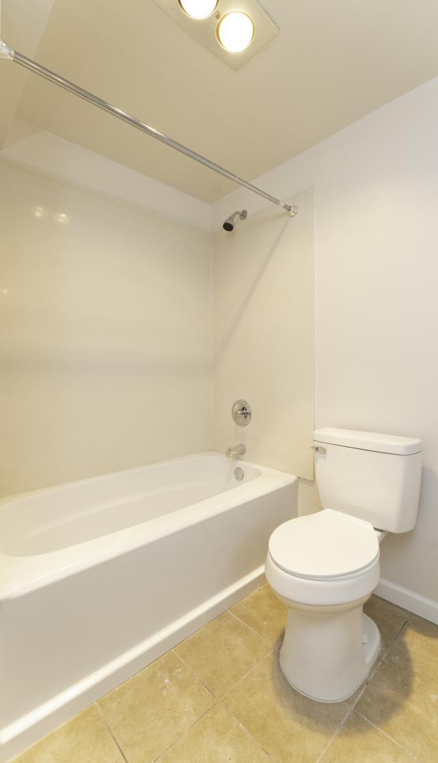 Building Photo - 2 bedroom in Seatac WA 98188