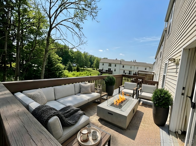 Building Photo - 3bed/3.5bath Townhouse in Walden Woods