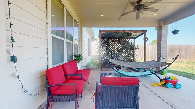 Building Photo - 21499 Pleasant Forest Dr