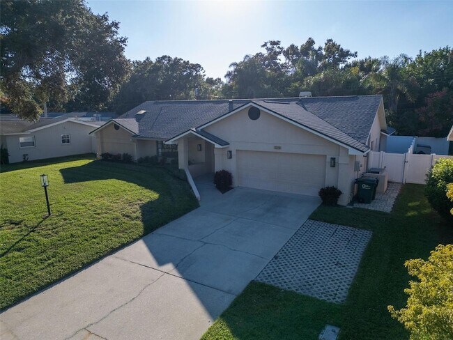 Building Photo - 1374 Viewtop Dr