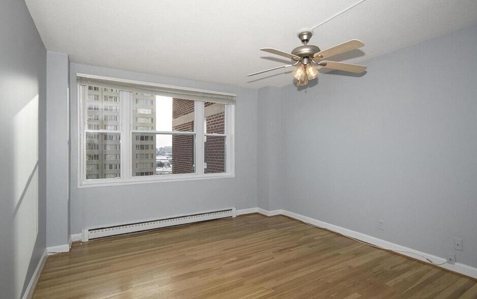 Building Photo - 1101 St Paul St