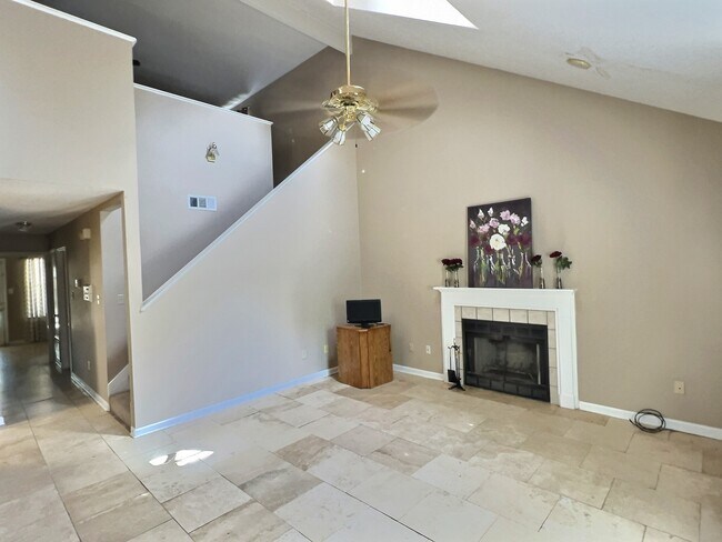 Building Photo - 390 Bertucci Blvd