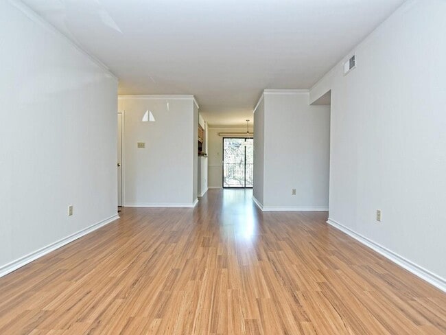 Building Photo - 4159 Steck Ave