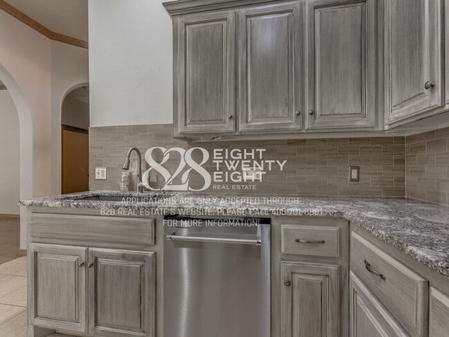 Building Photo - Stunning 3 Bed/3 Bath Home in Auburn Meadows Gated Community