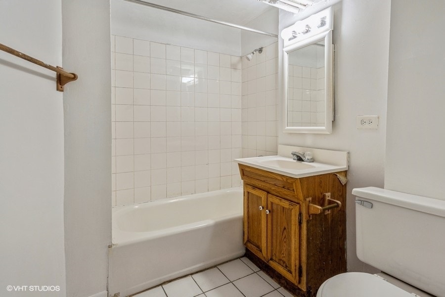 Building Photo - 1200 W Addison St