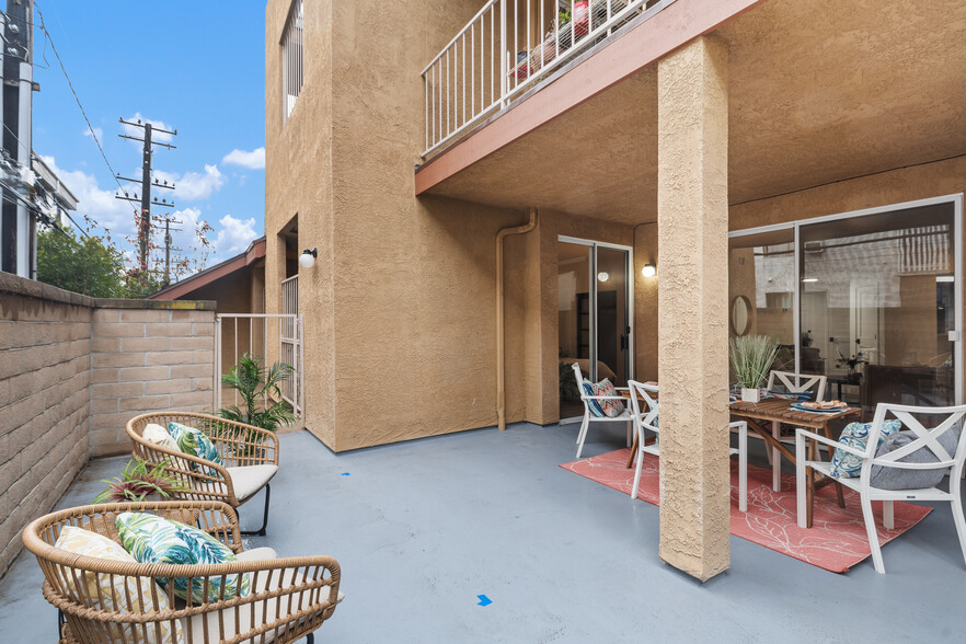 Building Photo - 384 Redondo Ave
