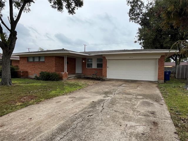 Building Photo - 2214 Mockingbird Ln